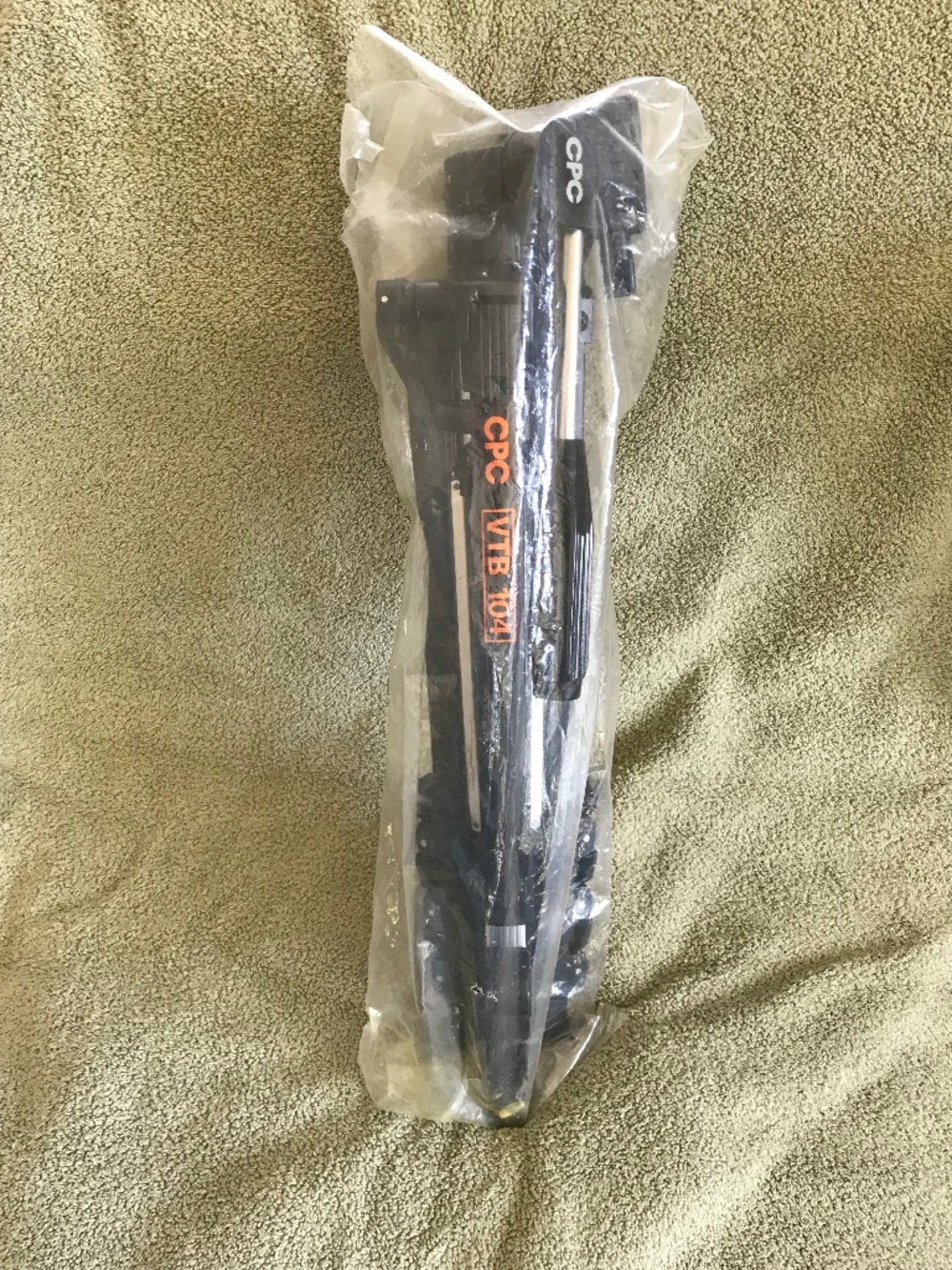VTG CPC Model VTB104 Heavy Duty Photo/Video Tripod, 4 Section Legs, NEVER USED